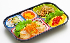 かかし亭の宅配弁当 旬魚の甘酢餡かけ